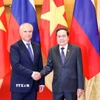 Chủ tịch Quốc hội Trần Thanh Mẫn đón Chủ tịch Duma Quốc gia Quốc hội Liên bang Nga Vyacheslav Volodin. (Ảnh: Doãn Tấn/TTXVN)