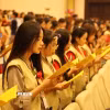 Thực hiện nghi thức Phật giáo trong Pháp hội Vu Lan. (Ảnh: Đức Phương/TTXVN)