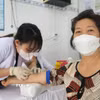 Khám bệnh cho người cao tuổi tại Thành phố Hồ Chí Minh. (Ảnh: Đinh Hằng/TTXVN)