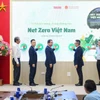 Các lãnh đạo cùng các đại biểu thực hiện nghi thức khai trương trang thông tin Net Zero Việt Nam. (Nguồn: Báo Nhân Dân)