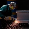 Công nhân sản xuất thép tại công ty ở Los Reyes Acaquilpan, Mexico. (Ảnh: Getty Images/TTXVN)
