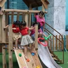 Các em nhỏ háo hức với khu vui chơi tại Bệnh viện Nhi Hà Nội. (Nguồn: Quân đội Nhân dân)