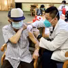 Tiêm vaccine phòng COVID-19. (Ảnh: THX/TTXVN)