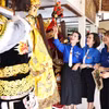 Đoàn viên, thanh niên các đơn vị tham gia các hoạt động nghệ thuật truyền thống nhằm góp phần nâng cao nhận thức, bồi dưỡng tình yêu và niềm tự hào đối với văn hóa của dân tộc. (Ảnh: Minh Đức/TTXVN)
