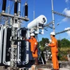 Kiểm tra vận hành các công trình điện 110kV tại các tỉnh miền Trung-Tây Nguyên. (Ảnh: TTXVN phát)