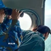 Lực lượng không quân của Bộ Quốc phòng đang tìm kiếm trên biển. (Ảnh: TTXVN phát)