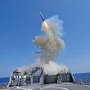 Tên lửa hành trình Tomahawk được phóng từ tàu khu trục USS Barry trên Địa Trung Hải. (Nguồn: AFP/TTXVN)