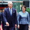 Tổng thống nước Cộng hòa Litva Gitanas Nauseda và Phu nhân tới Hà Nội, bắt đầu thăm chính thức Việt Nam. (Ảnh: Phạm Kiên/TTXVN)