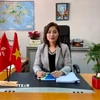 Bà Vũ Thị Thúy, Phó Tổng lãnh sự, Trưởng Thương vụ Việt Nam tại Hong Kong trả lời phỏng vấn của TTXVN. (Ảnh: Mạc Luyện/TTXVN)