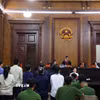 Quang cảnh phiên tòa. (Ảnh: Hồng Đạt/TTXVN)