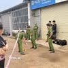 Khám nghiệm hiện trường để điều tra vụ việc. (Ảnh: Tường Quân/TTXVN)