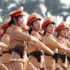 Khối nữ Cảnh sát giao thông tham gia duyệt đội ngũ. (Ảnh: Phương Hoa/TTXVN)