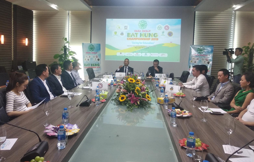 Quang cảnh buổi công bố giải đấu. (Ảnh: Vietnam+)