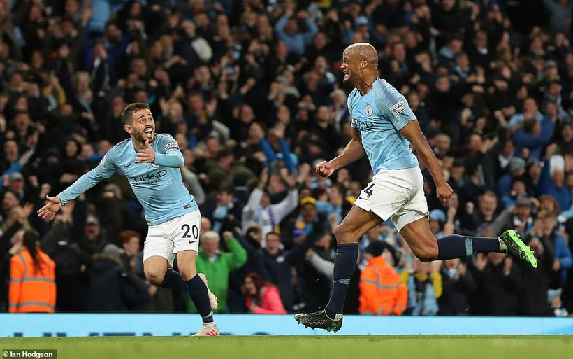 Kompany đã đưa Man City gần chức vô địch hơn bao giờ hết. (Nguồn: Daily Mail)