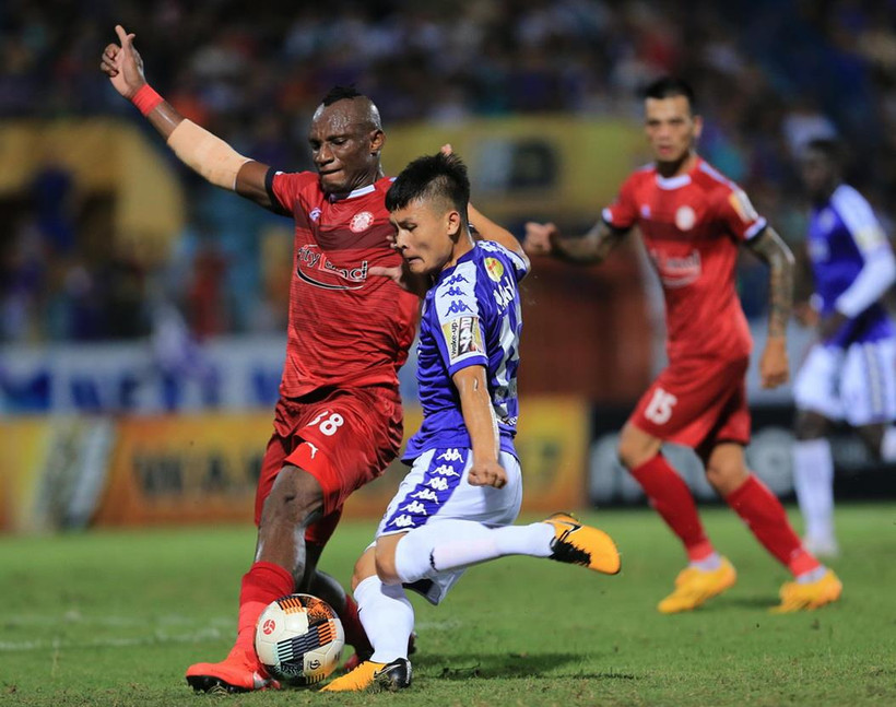 Quang Hải giành dnah hiệu Cầu thủ xuất sắc nhất tháng 4. (Ảnh: Nguyên An/Vietnam+)