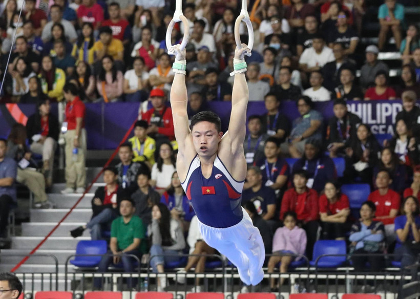 Đặng Nam giành huy chương Vàng đầu tiên cho đội tuyển Thể dục dụng cụ tại SEA Games 30. (Ảnh: Vietnam+)