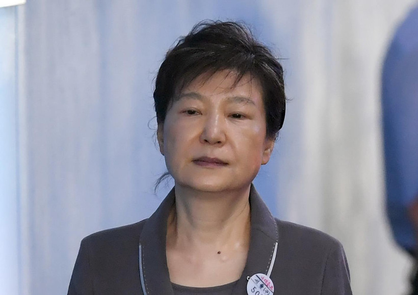 Cựu Tổng thống Hàn Quốc Park Geun-hye tới Tòa án trung tâm quận Seoul ngày 7/8/2017. (Ảnh: AFP/ TTXVN)