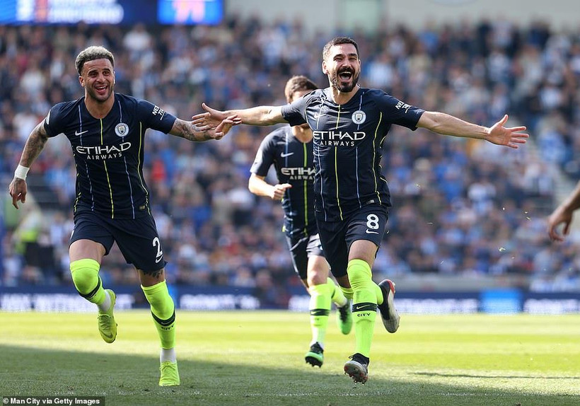 Man City lên ngôi xứng đáng.