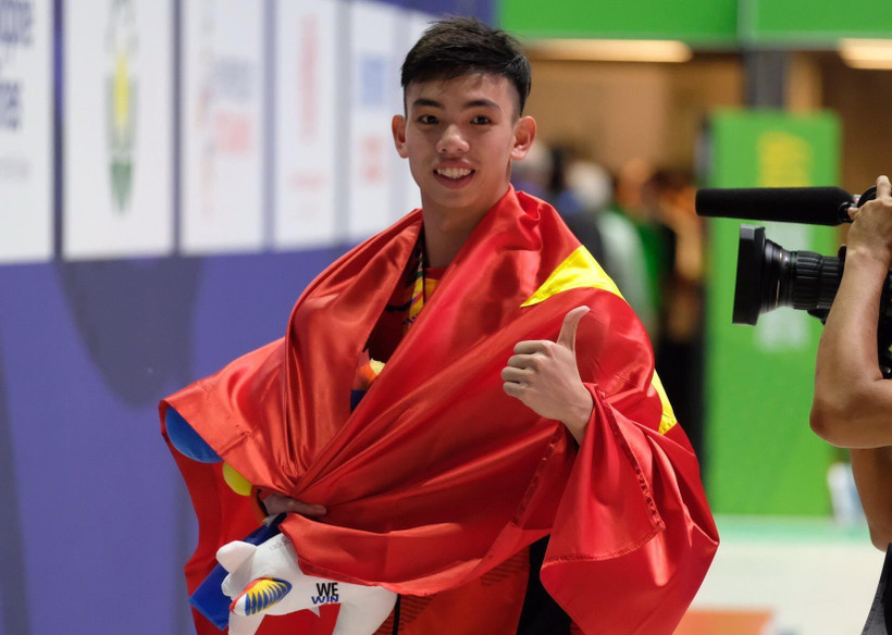 Huy Hoàng đóng góp 2 HCV cho đoàn Thể thao Việt Nam. (Ảnh: Vũ Anh Tú/TTXVN)