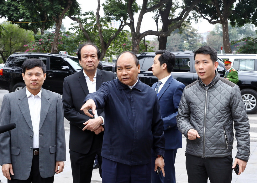 Thủ tướng Nguyễn Xuân Phúc kiểm tra công tác chuẩn bị cho Hội nghị Thượng đỉnh Mỹ-Triều Tiên lần thứ hai. (Ảnh: Thống Nhất/TTXVN)