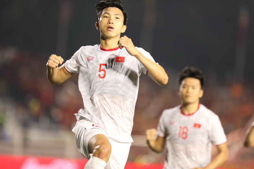Đoàn Văn Hậu mở tỷ số cho U22 Việt Nam. (Ảnh: Hoàng Linh/TTXVN)