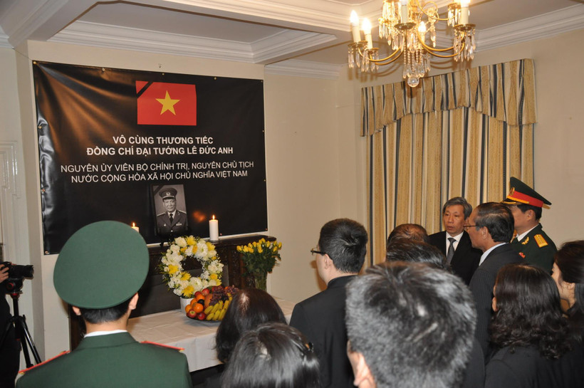 Lễ viếng nguyên Chủ tịch nước Lê Đức Anh tại Anh. (Ảnh: Nguyễn Thu/Vietnam+)