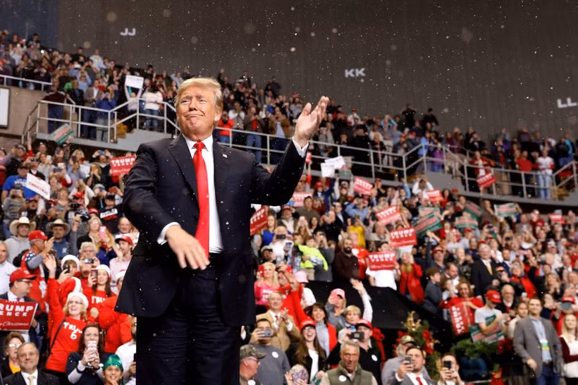 Người dân Mỹ phản đối việc Tổng thống Trump tuyên bố tình trạng khẩn cấp quốc gia. (Nguồn: Reuters)