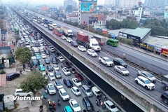 Ùn tắc giao thông đang gây thiệt hại ước tính 1,2 tỷ USD mỗi năm cho Hà Nội. (Ảnh: Hoài Nam/Vietnam+)