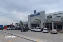 Bộ Xây dựng yêu cầu các nhà đầu tư hoàn thành toàn bộ 18 trạm dừng nghỉ trước ngày 15/12/2026. (Ảnh: Việt Hùng/Vietnam+)