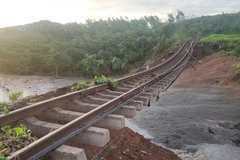 Ngành Đường sắt chịu nhiều thiệt hại nặng nề về hạ tầng do ảnh hưởng của các cơn bão trong năm 2025. (Ảnh: VNR cung cấp)