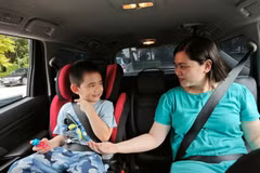 Giá một thiết bị ghế an toàn cho trẻ em đạt chuẩn dao động từ 1,5-2 triệu đồng. (Ảnh: PV/Vietnam+)
