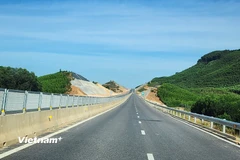 Dự án cao tốc Vũng Áng-Bùng sẽ được thông tuyến vào dịp 19/8. (Ảnh: Việt Hùng/Vietnam+)