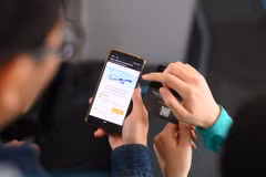 Dịch vụ Internet trên máy bay cho phép hành khách dễ dàng truy cập và sử dụng các tiện ích trực tuyến trong suốt chuyến bay. (Ảnh: PV/Vietnam+)