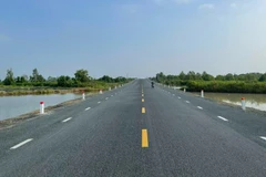 Tuyến đường Hồ Chí Minh đoạn Năm Căn-Đất Mũi. (Ảnh: Việt Hùng/Vietnam+)