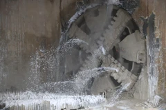 Máy đào hầm “Thần tốc” của tuyến Metro Nhổn-Ga Hà Nội đã đến Ga S11-Văn Miếu. (Ảnh: MRB cung cấp).