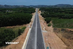 Tuyến cao tốc Bắc-Nam được hoàn thành và đưa vào khai thác đã góp phần thúc đẩy kinh tế-xã hội của các địa phương. (Ảnh: Quốc Khánh/Vietnam+)