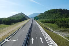 Một dự án thành phần đường bộ cao tốc Bắc-Nam được đưa vào khai thác. (Ảnh: Khánh Hùng/Vietnam+)