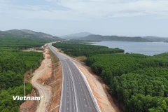 Gói thầu số 12-XL thuộc dự án thành phần đoạn Hàm Nghi-Vũng Áng đã hoàn thành và đủ điều kiện thông xe. (Ảnh: PV/Vietnam+)