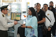 Hàng không Việt tăng cường kiểm soát phòng chống virus Nipah tại sân bay. (Ảnh: PV/Vietnam+)