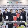 Lễ ký kết hợp tác phát triển hạ tầng đổi pin dùng chung cho xe máy điện giữa Yadea Việt Nam và VGX.