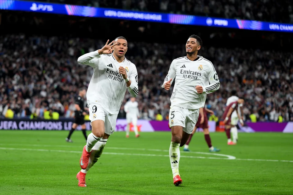 Niềm vui của Mbappe cùng đồng đội trong ngày thăng hoa. (Nguồn: Getty Images)