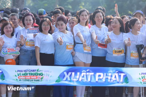 Hà Nội: Sôi động giải chạy vì một cộng đồng không khói thuốc và tương lai xanh