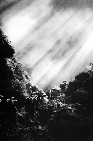 Nghệ sỹ nhiếp ảnh thế hệ “xẻ dọc Trường Sơn đi cứu nước” ảnh 1