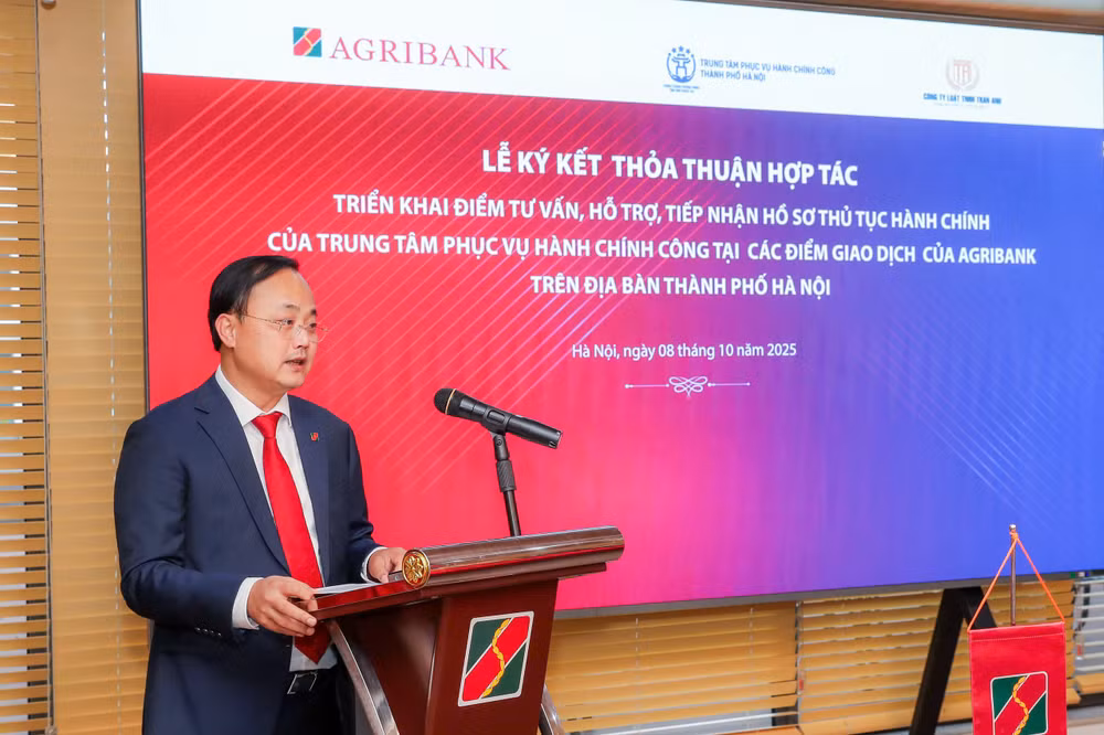 anh-3-ong-to-huy-vu-chu-tich-hoi-dong-thanh-vien-agribank-phat-bieu-tai-le-ky-ket.jpg