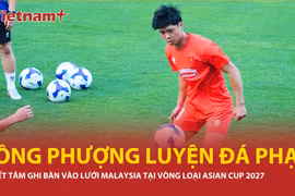 Công Phượng "mài giũa" tuyệt chiêu đá phạt, quyết tâm xé lưới Malaysia