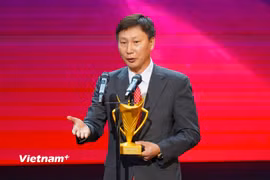"Phù thủy" Kim Sang-sik và chuỗi 15 trận bất bại cùng đội tuyển Việt Nam