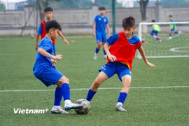 Ngày tập luyện của những “Hiểu Minh, Thanh Nhàn” nhí tại đội U12-PVF 