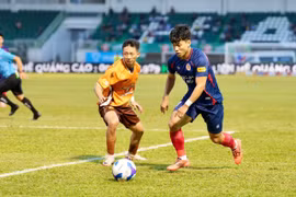 Công an Hà Nội (áo xanh) khao khát "đòi nợ" trận thua 0-1 trước Hoàng Anh Gia Lai ở trận lượt đi V-League 2024-2025. (Ảnh: VPF)