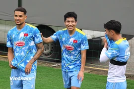 Hoàng Hên báo tin vui lên tuyển Việt Nam với mẹ, quyết cùng Xuân Son hạ Malaysia