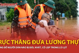 Con Cuông "oằn mình" sau lũ lụt, 5 xã ở Nghệ An vẫn bị cô lập